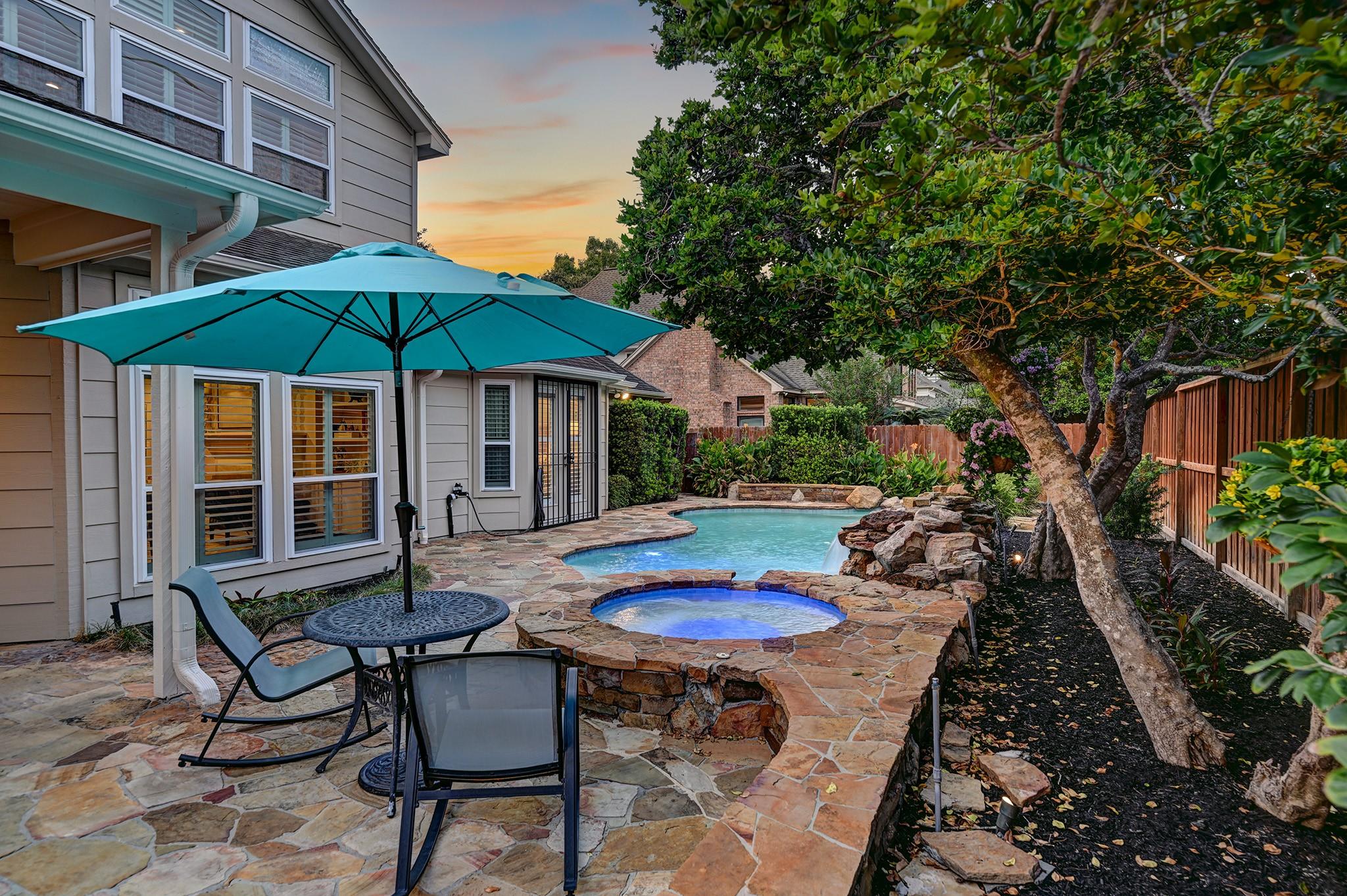 919 Bayou Parkway