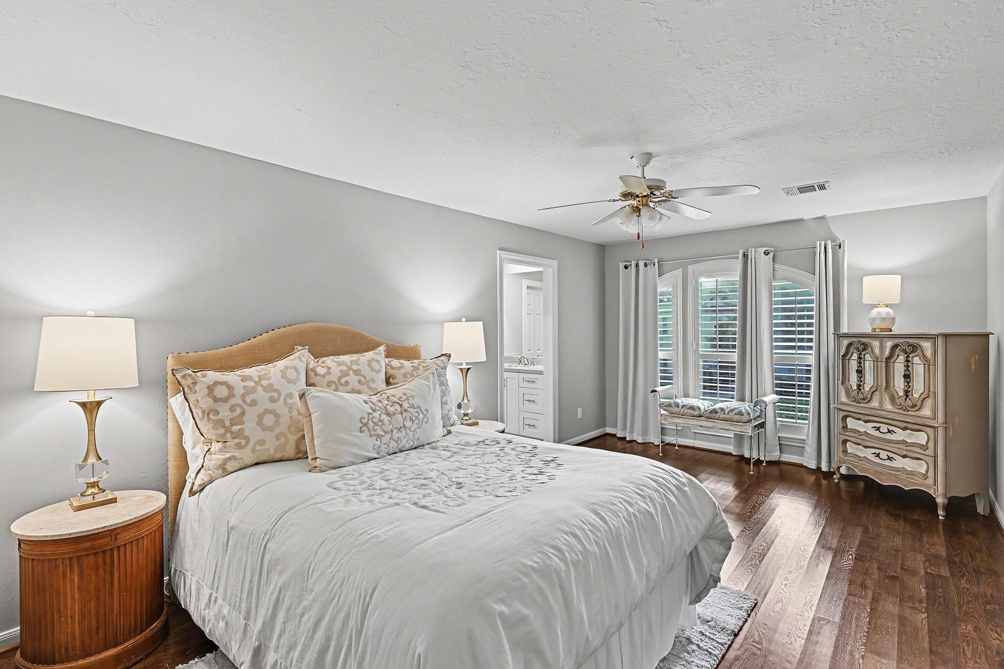 919 Bayou Parkway
