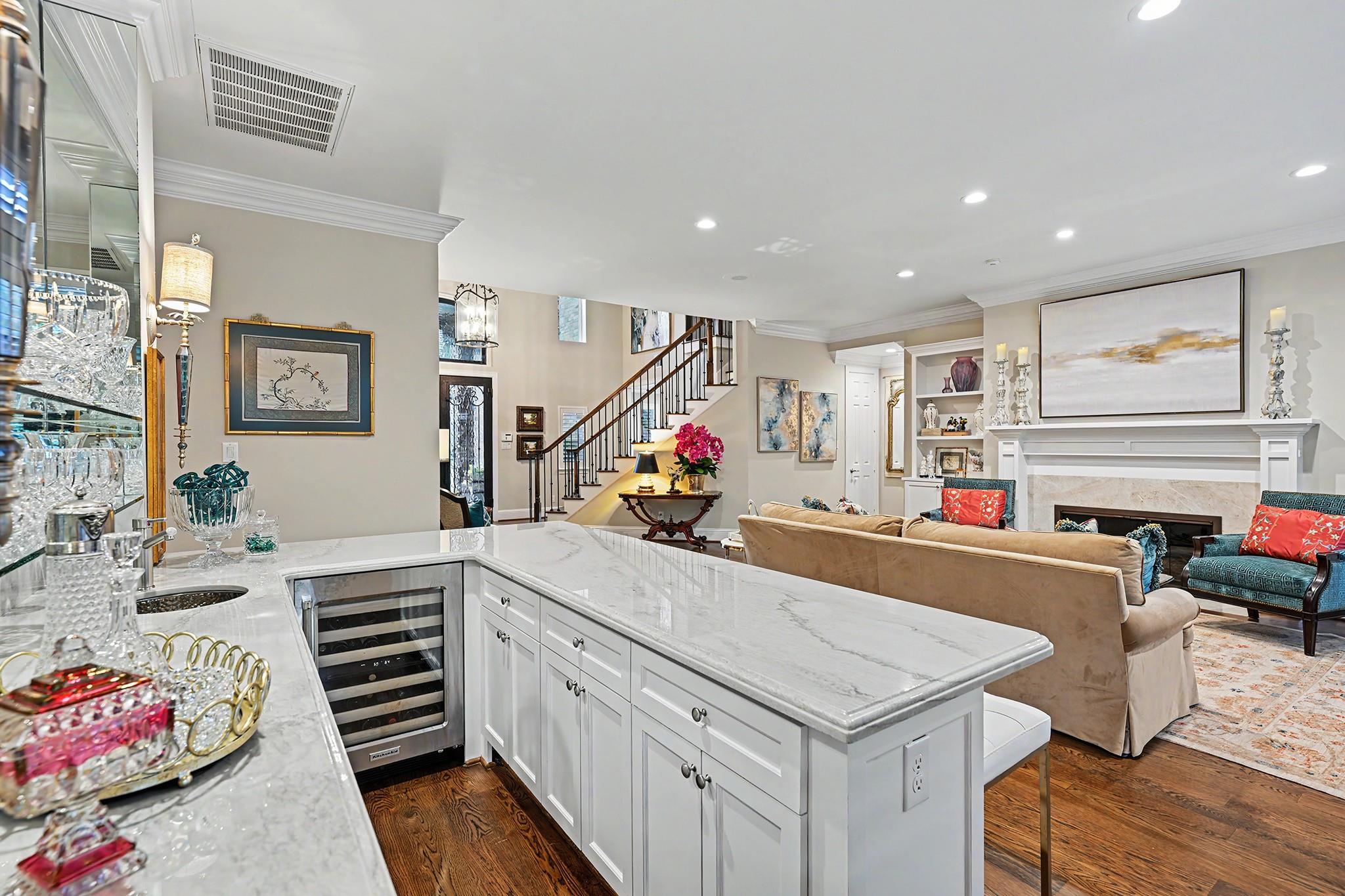 919 Bayou Parkway