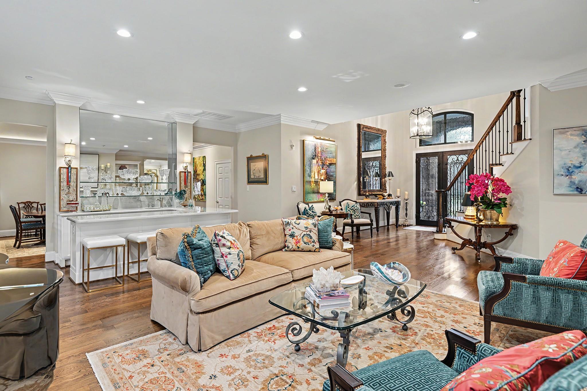 919 Bayou Parkway