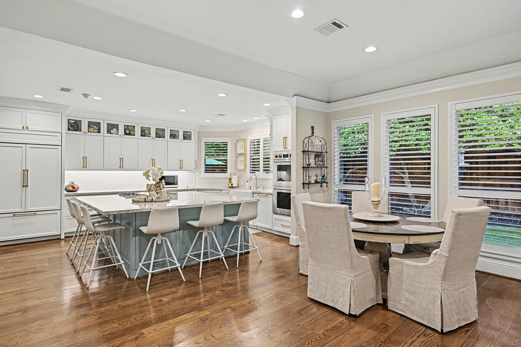919 Bayou Parkway