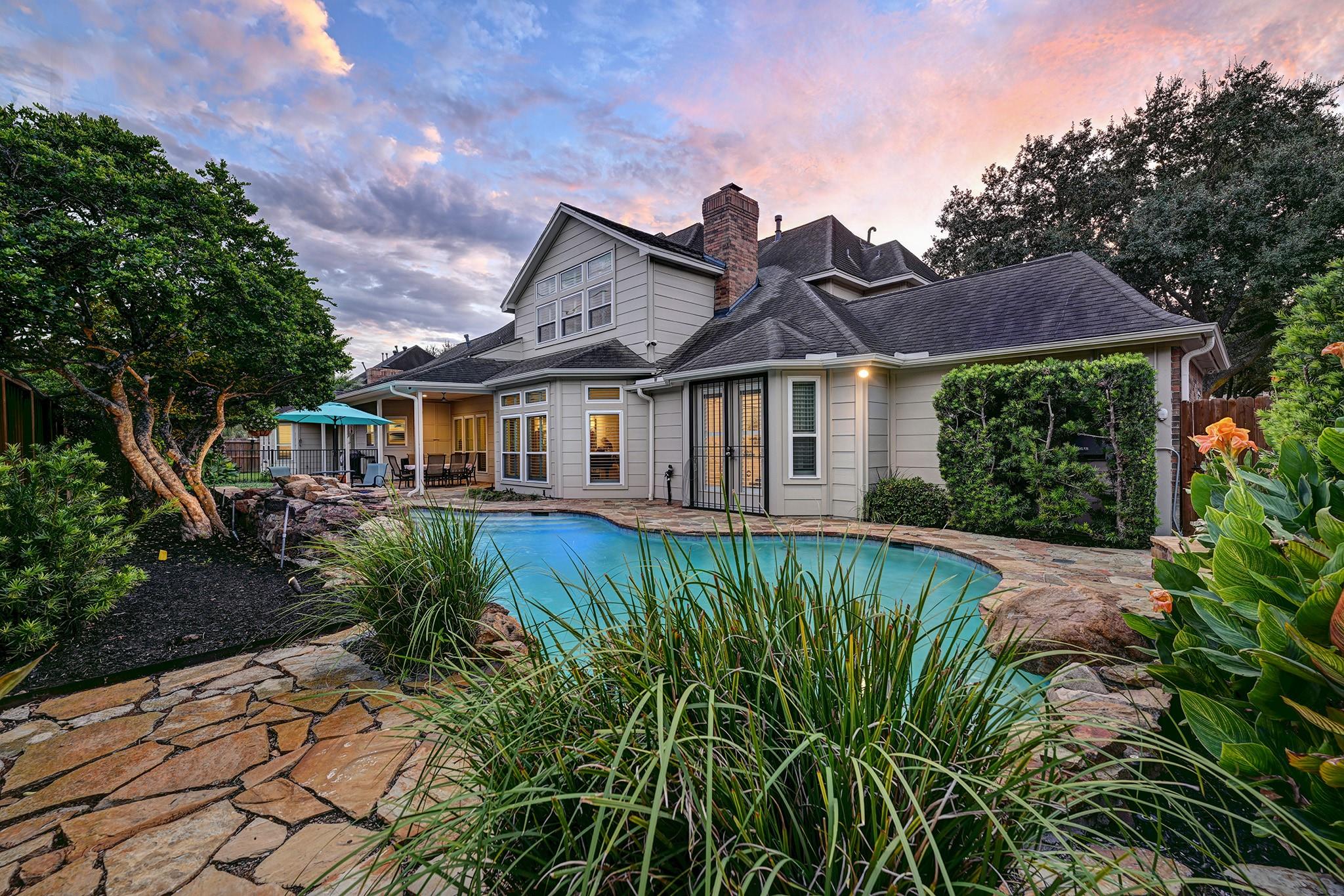 919 Bayou Parkway