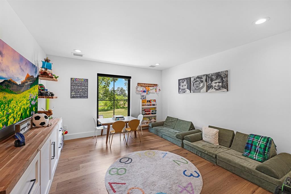 3539 River Road