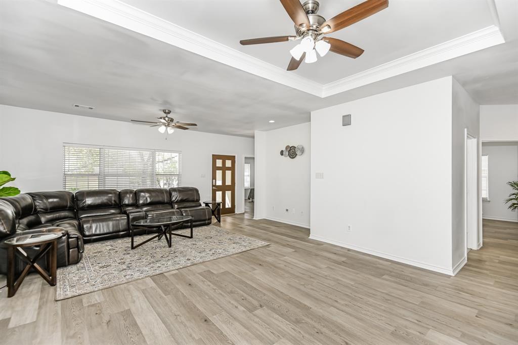 2902 Hemingway Drive