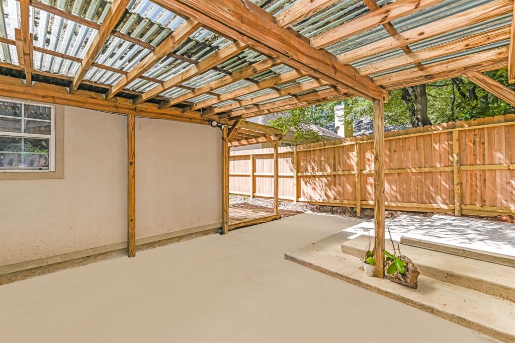 2902 Hemingway Drive
