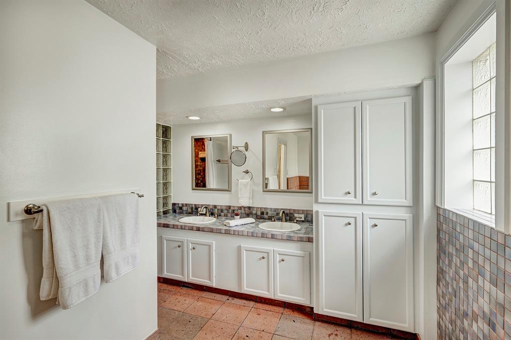 5446 Kuldell Drive