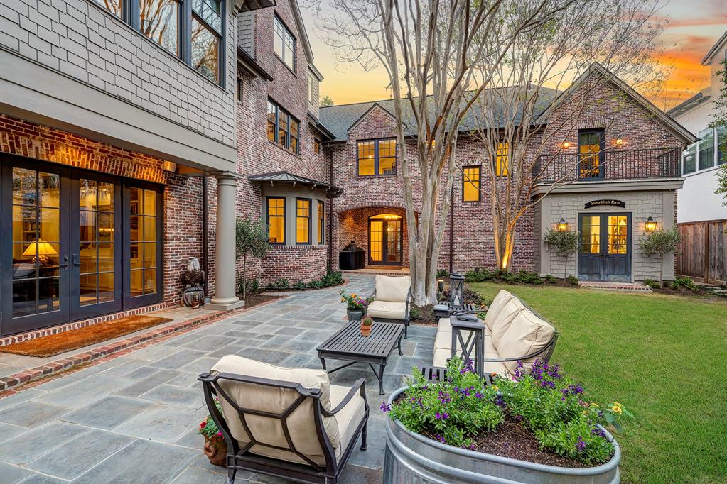3825 Overbrook Lane