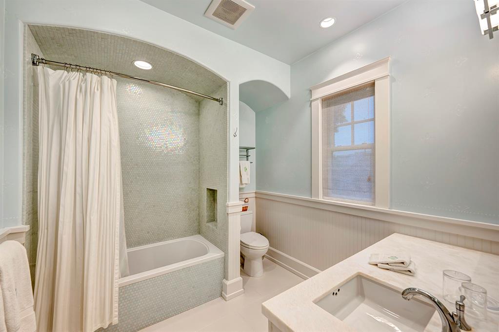 3825 Overbrook Lane