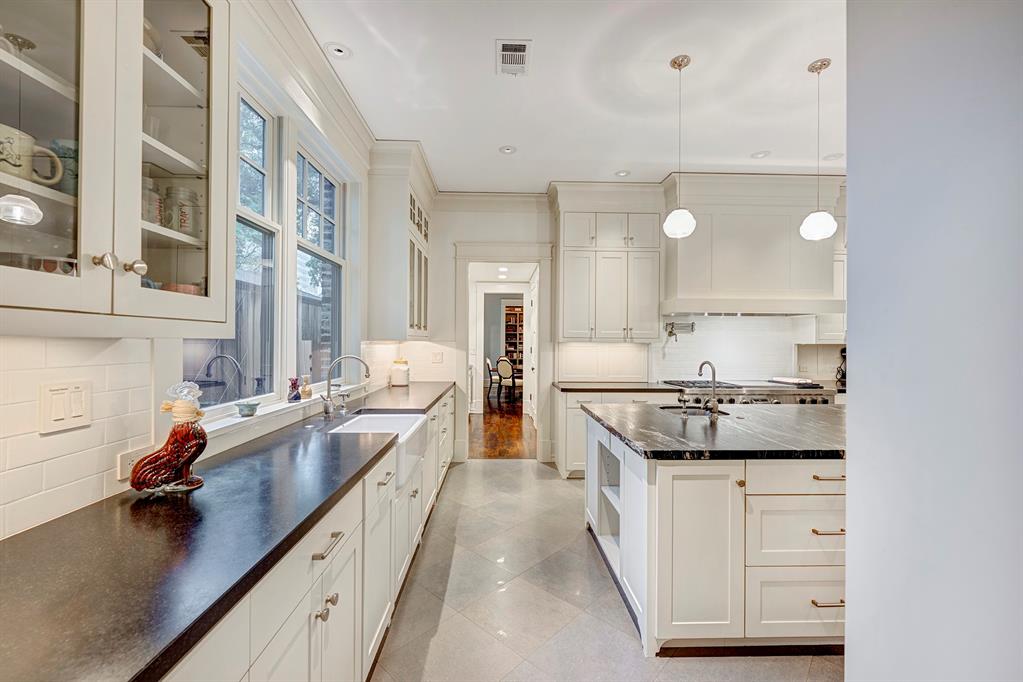 3825 Overbrook Lane