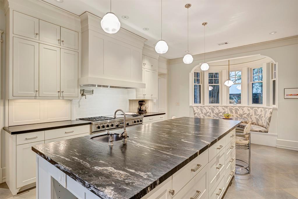 3825 Overbrook Lane