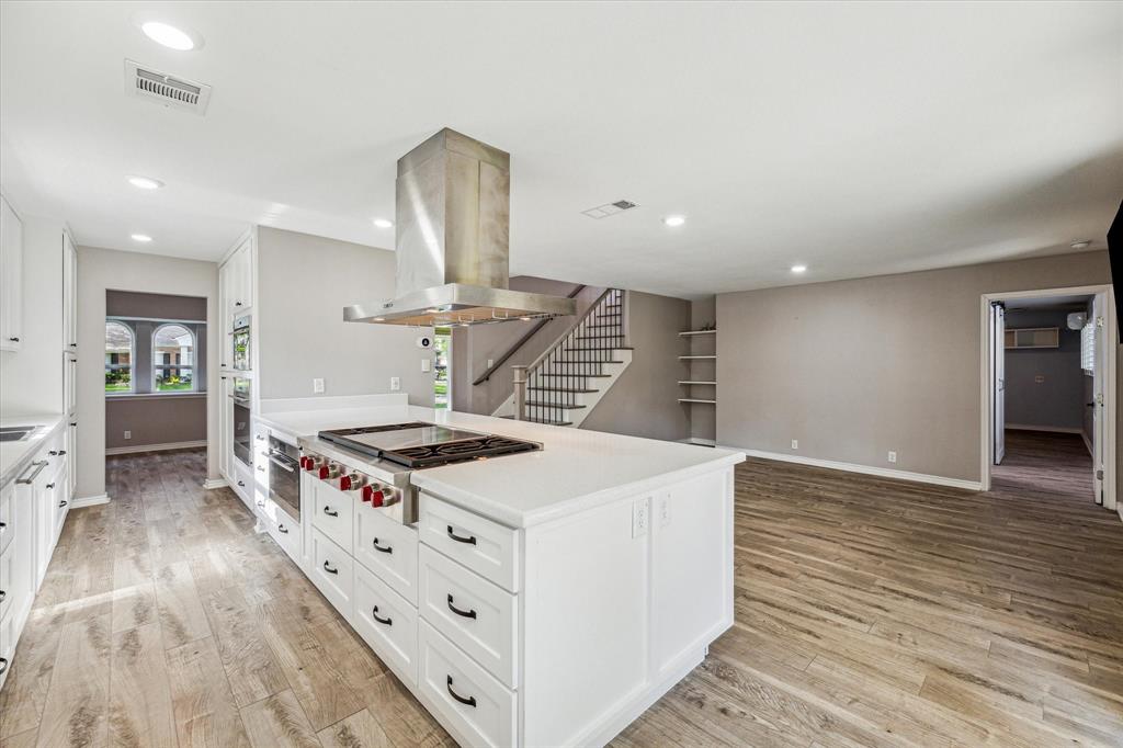 13803 Kingsride Lane