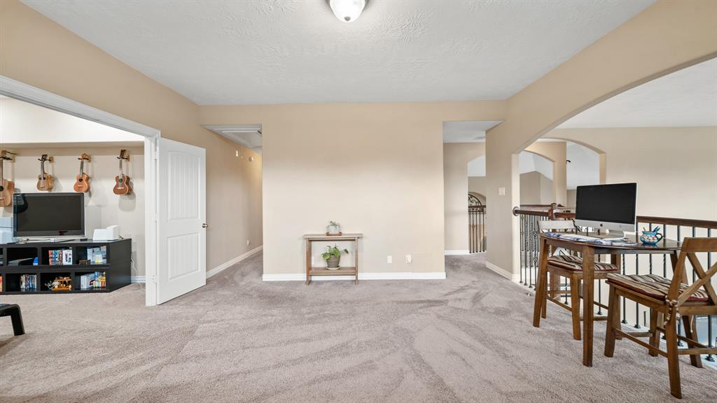 1006 Catania Lane