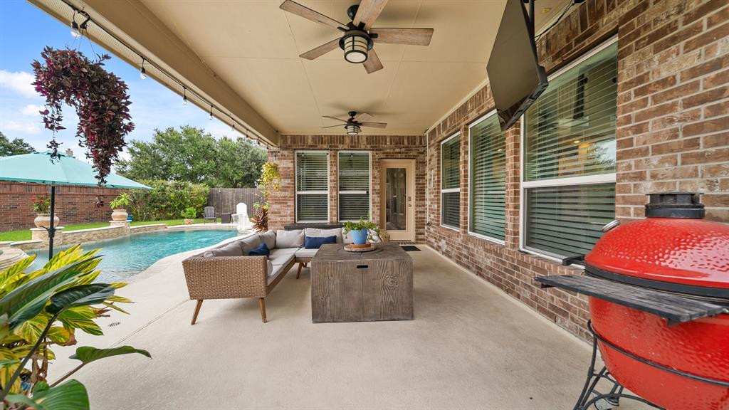 1006 Catania Lane
