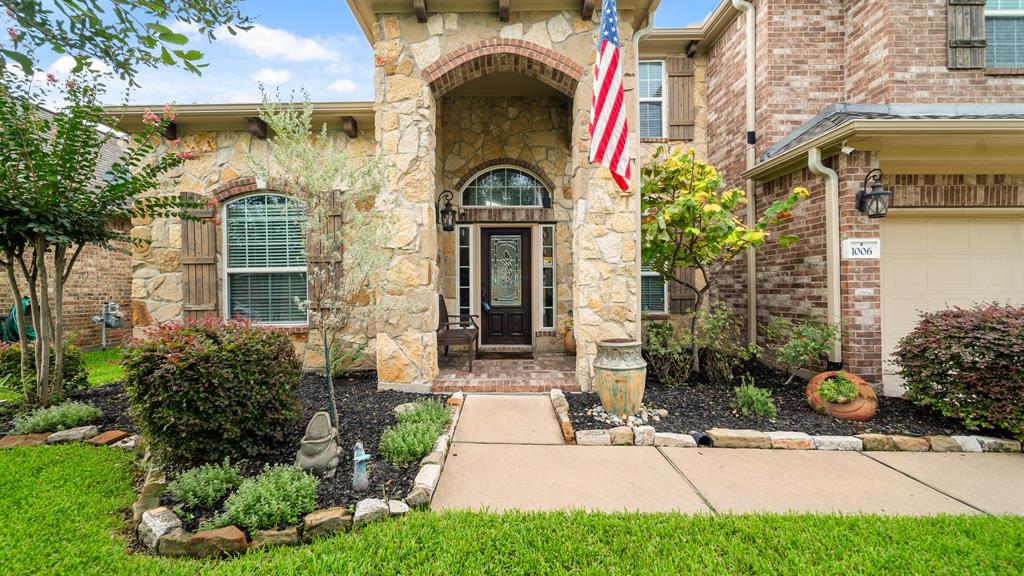 1006 Catania Lane