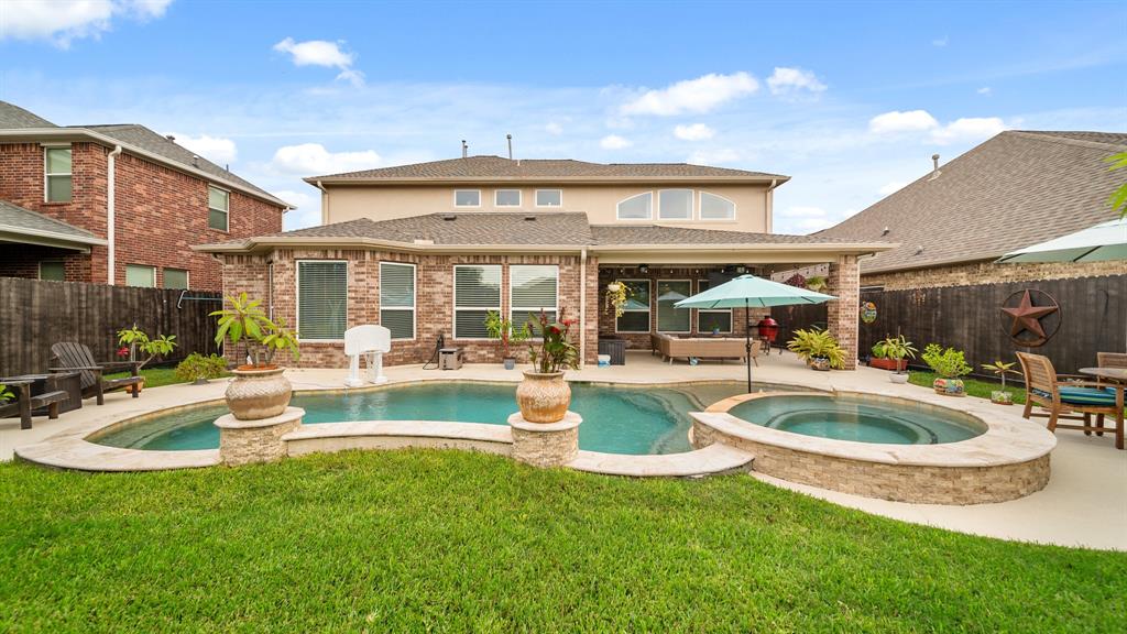 1006 Catania Lane