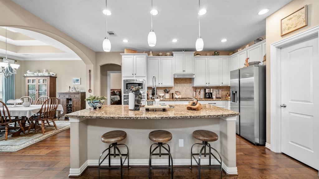 1006 Catania Lane