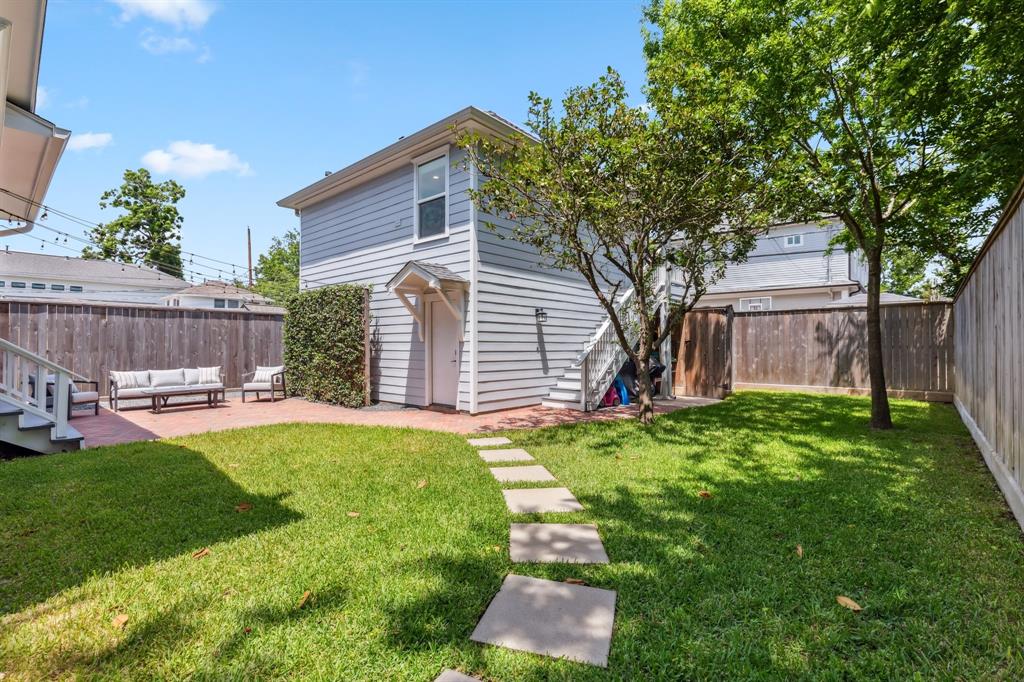 1124 Columbia Street