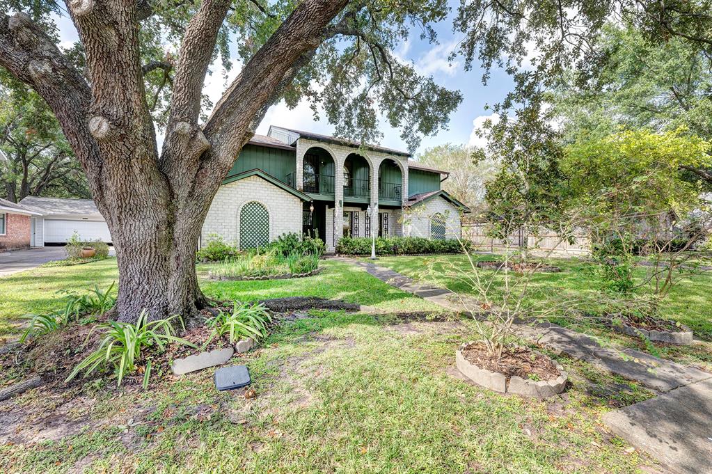 2723 Bernadette Lane