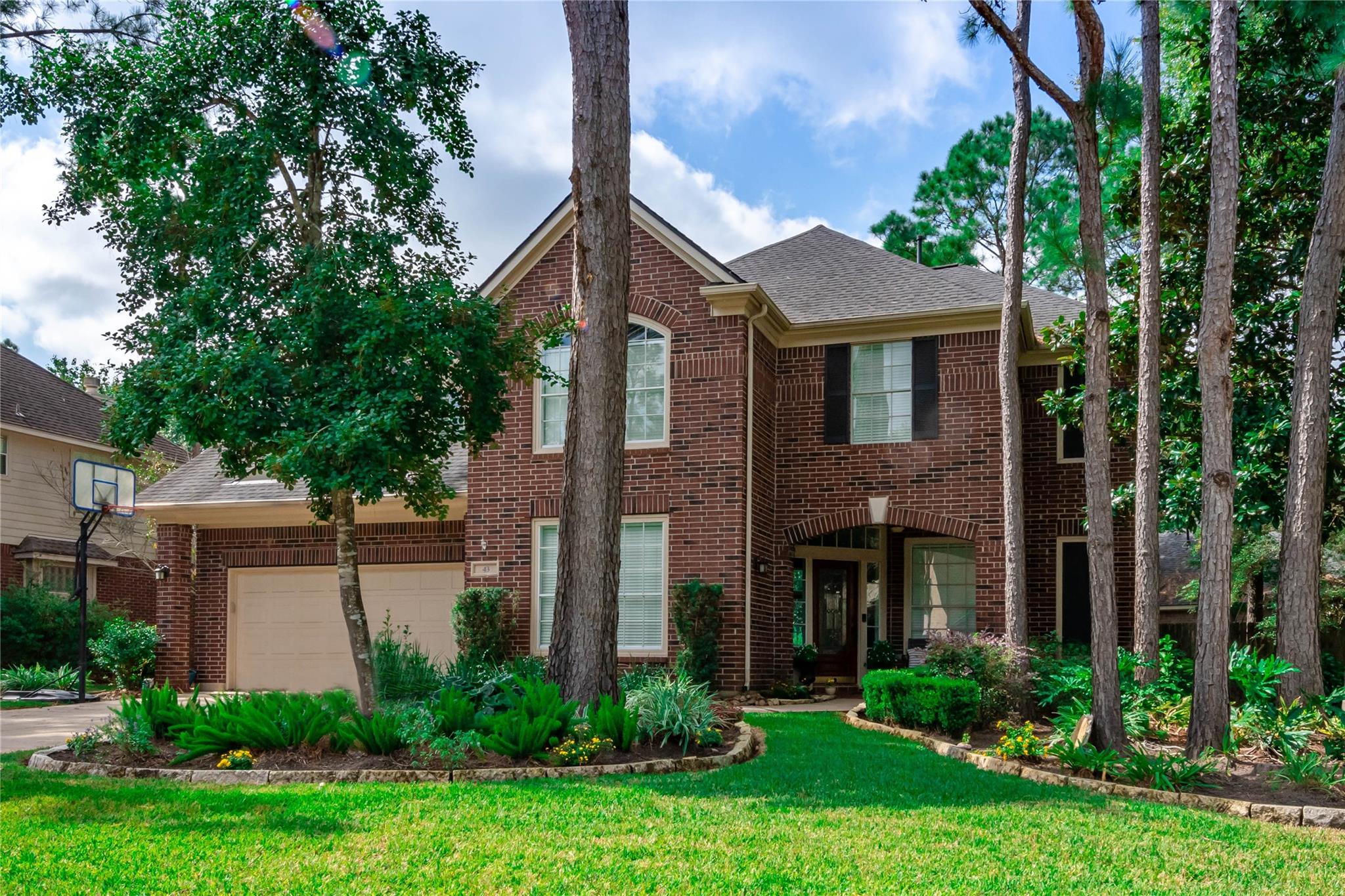 43 N Greenvine Circle