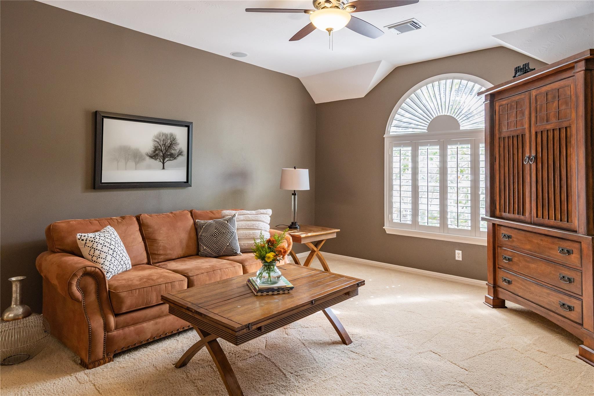 43 N Greenvine Circle