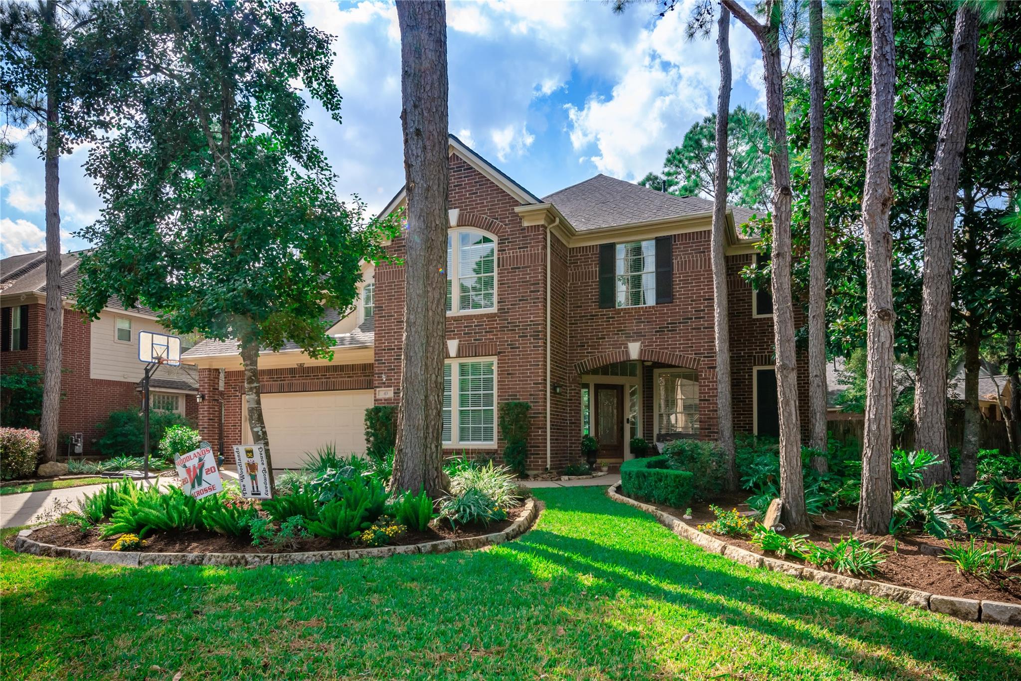 43 N Greenvine Circle