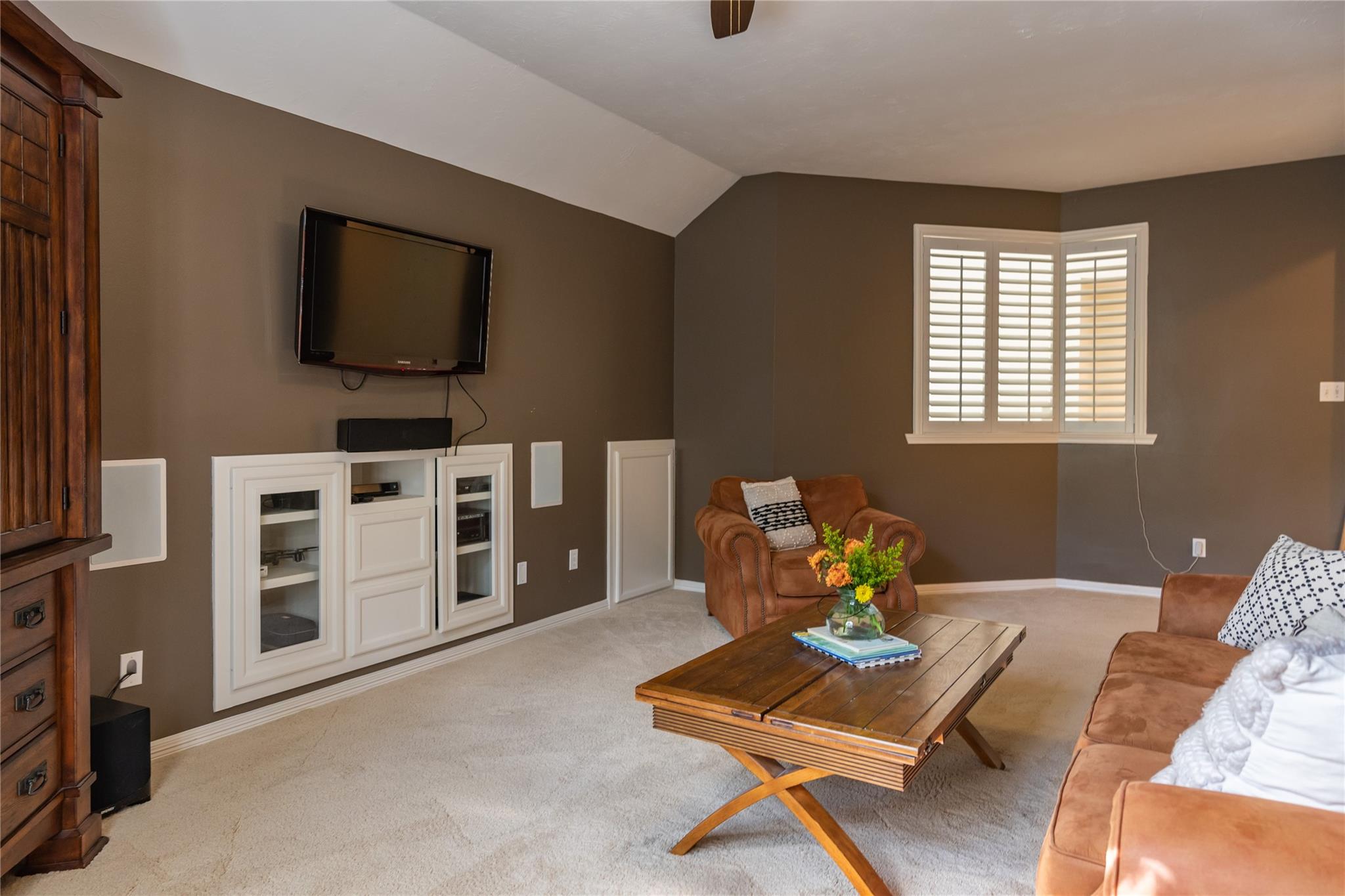 43 N Greenvine Circle