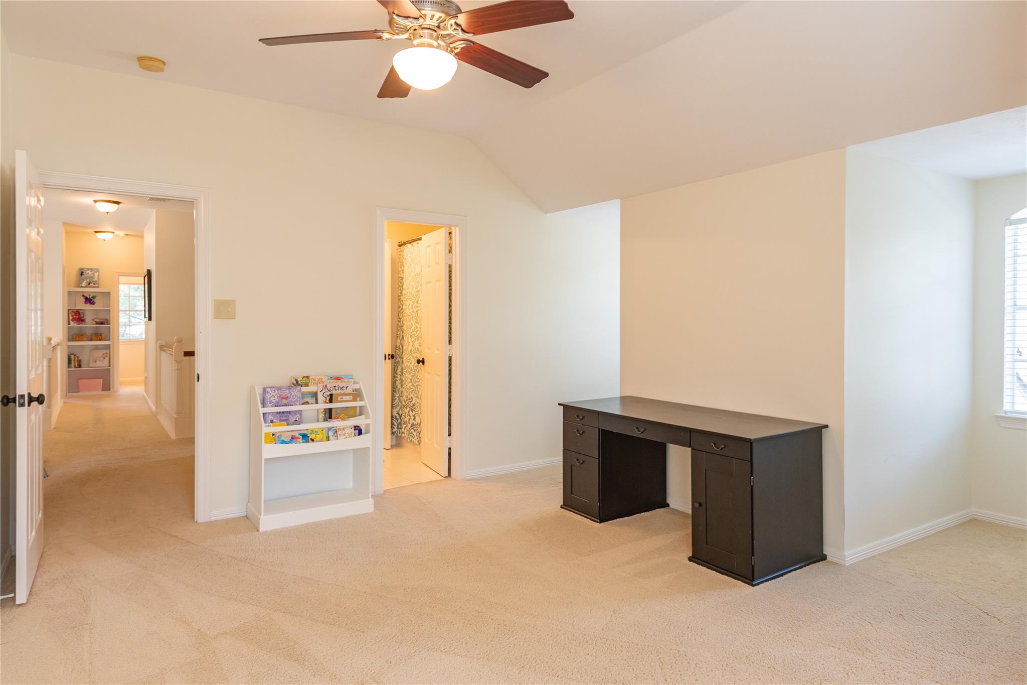 43 N Greenvine Circle