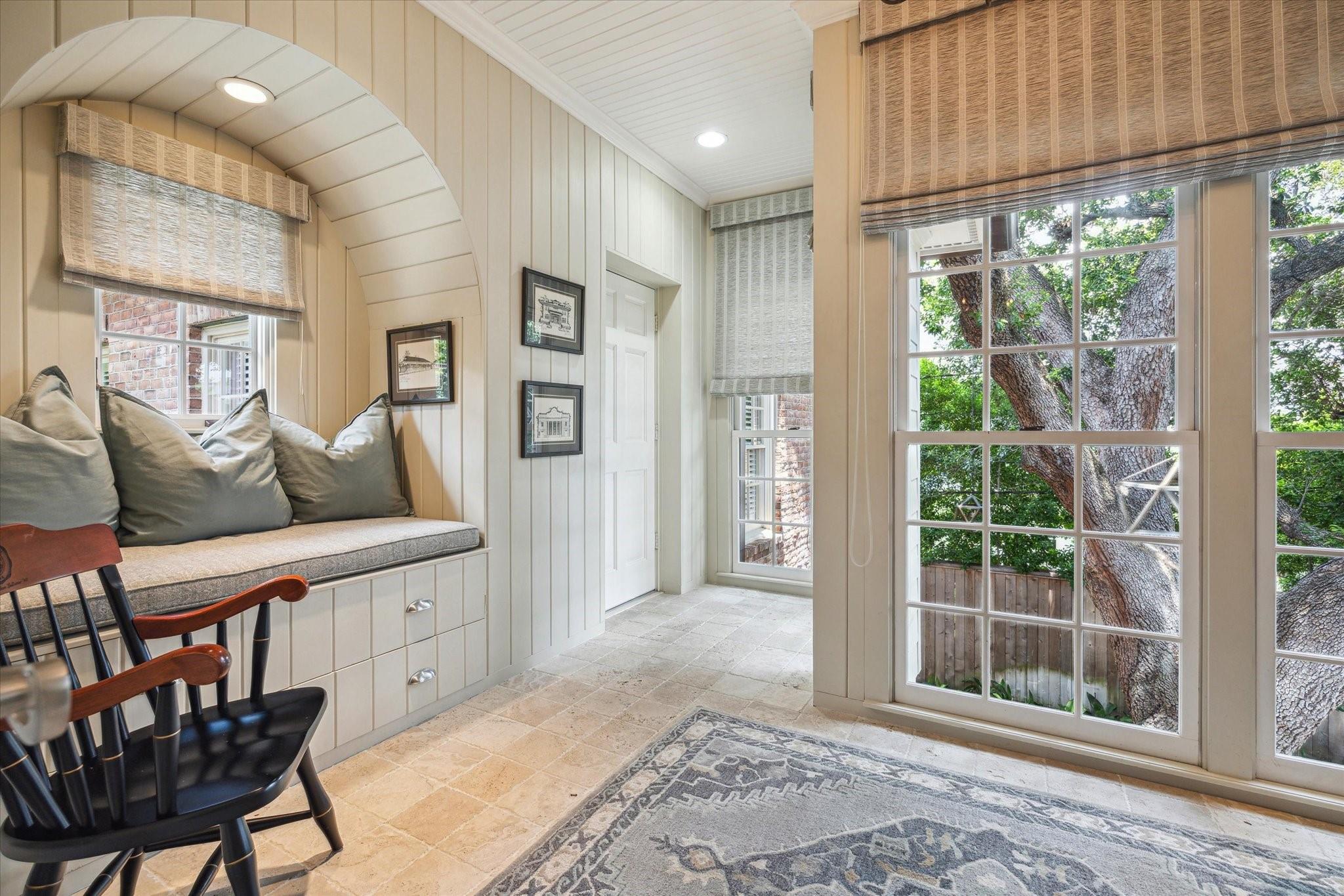 3428 Wickersham Lane