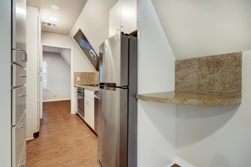 2331 Mimosa Unit: 1/2