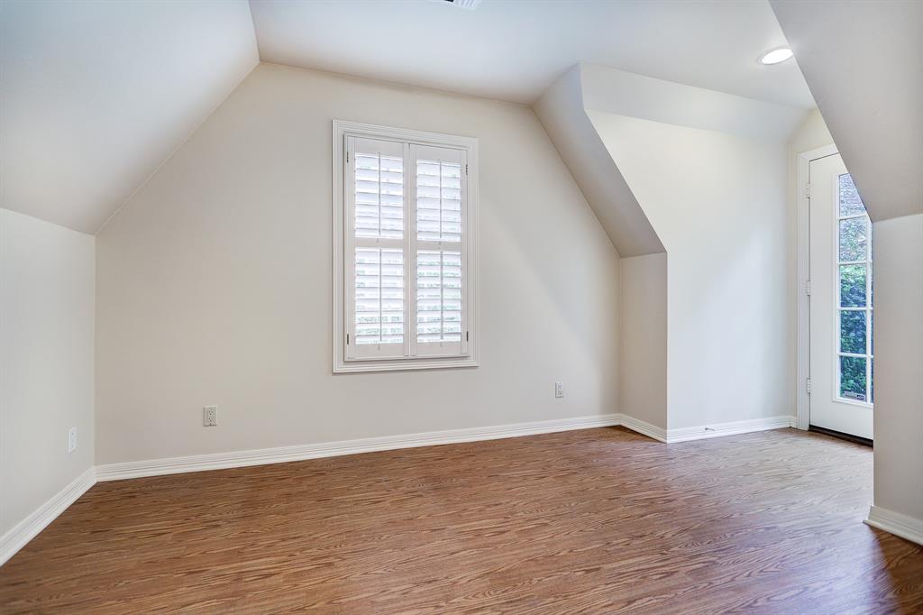 2331 Mimosa Unit: 1/2