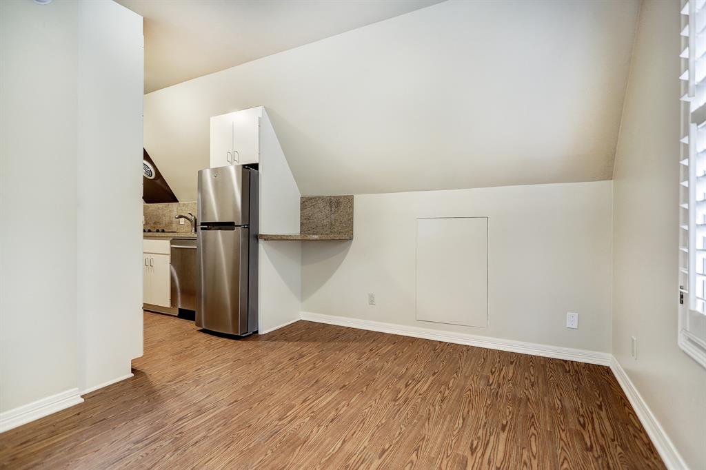 2331 Mimosa Unit: 1/2