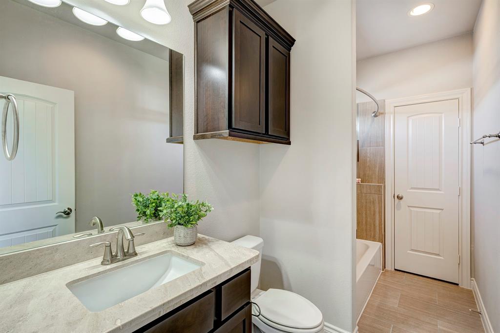 848 W 17th Street
