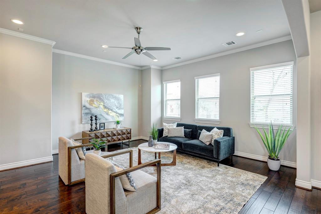 848 W 17th Street