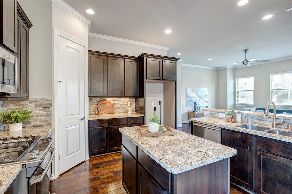 848 W 17th Street