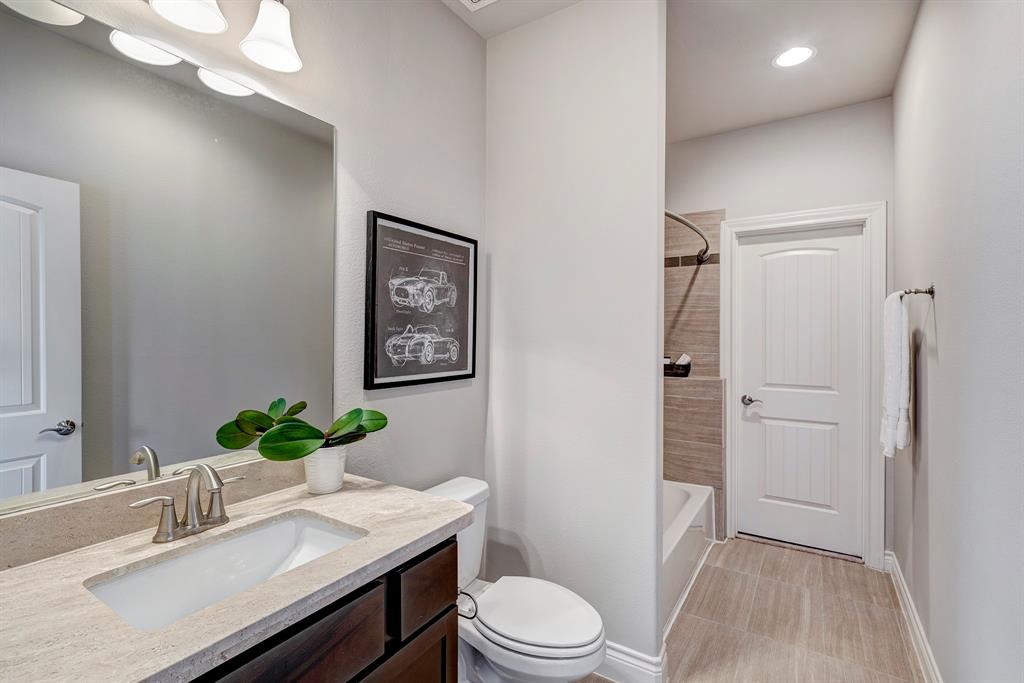 848 W 17th Street