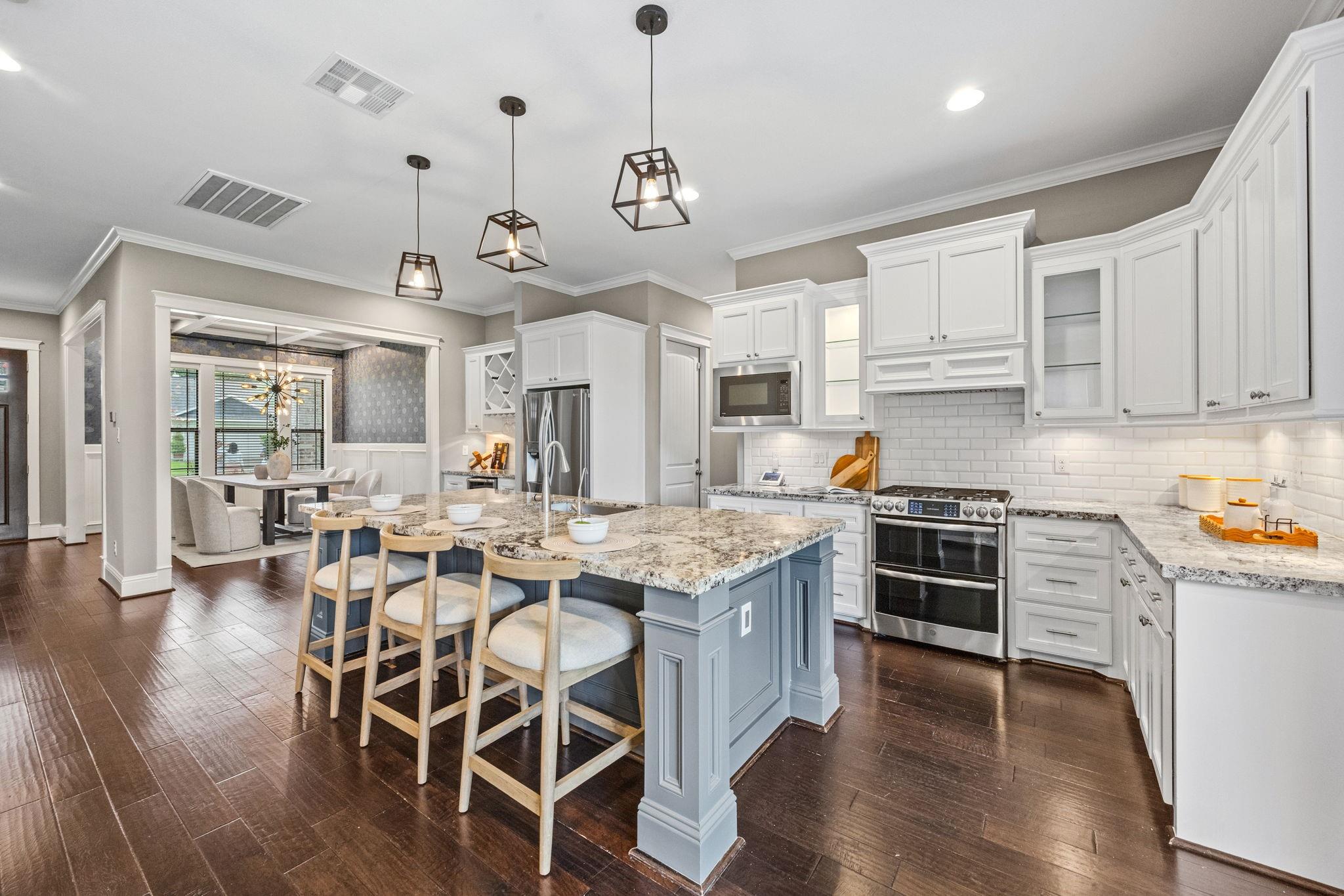 1527 Cheshire Lane