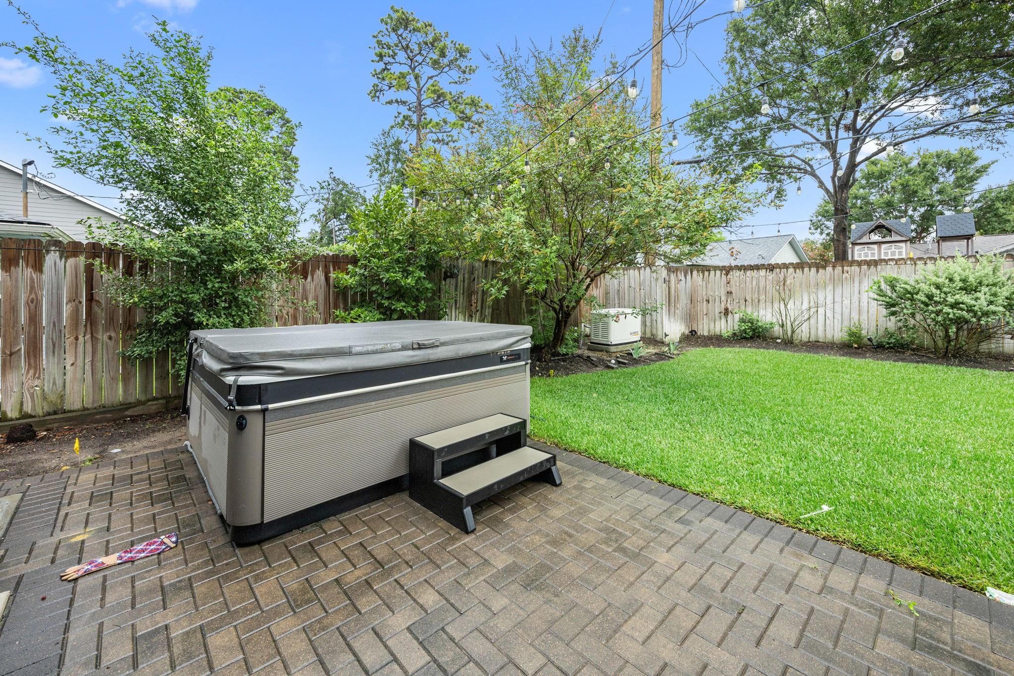 1527 Cheshire Lane
