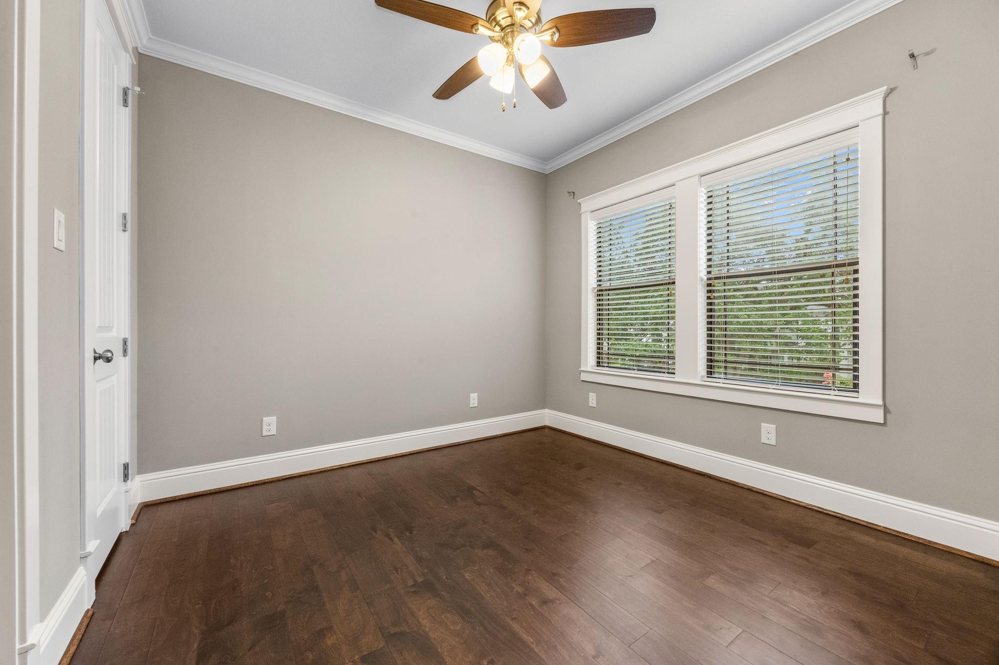 1527 Cheshire Lane