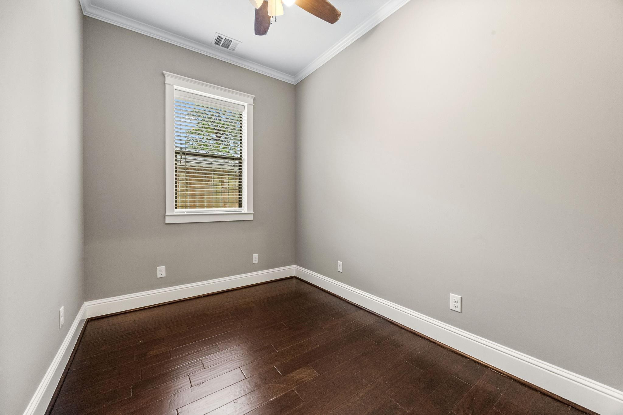 1527 Cheshire Lane