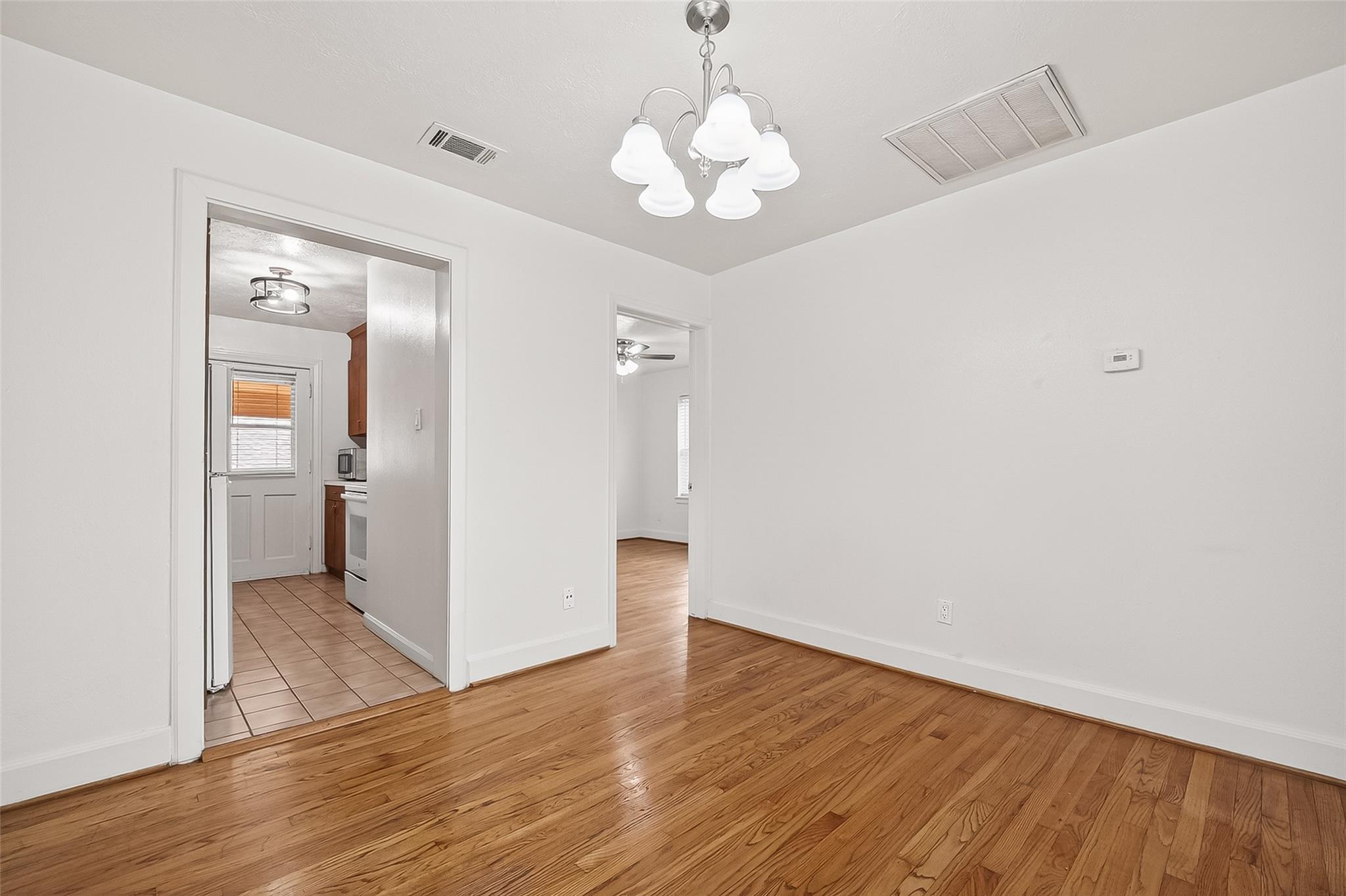 609 Cortlandt Street # 3