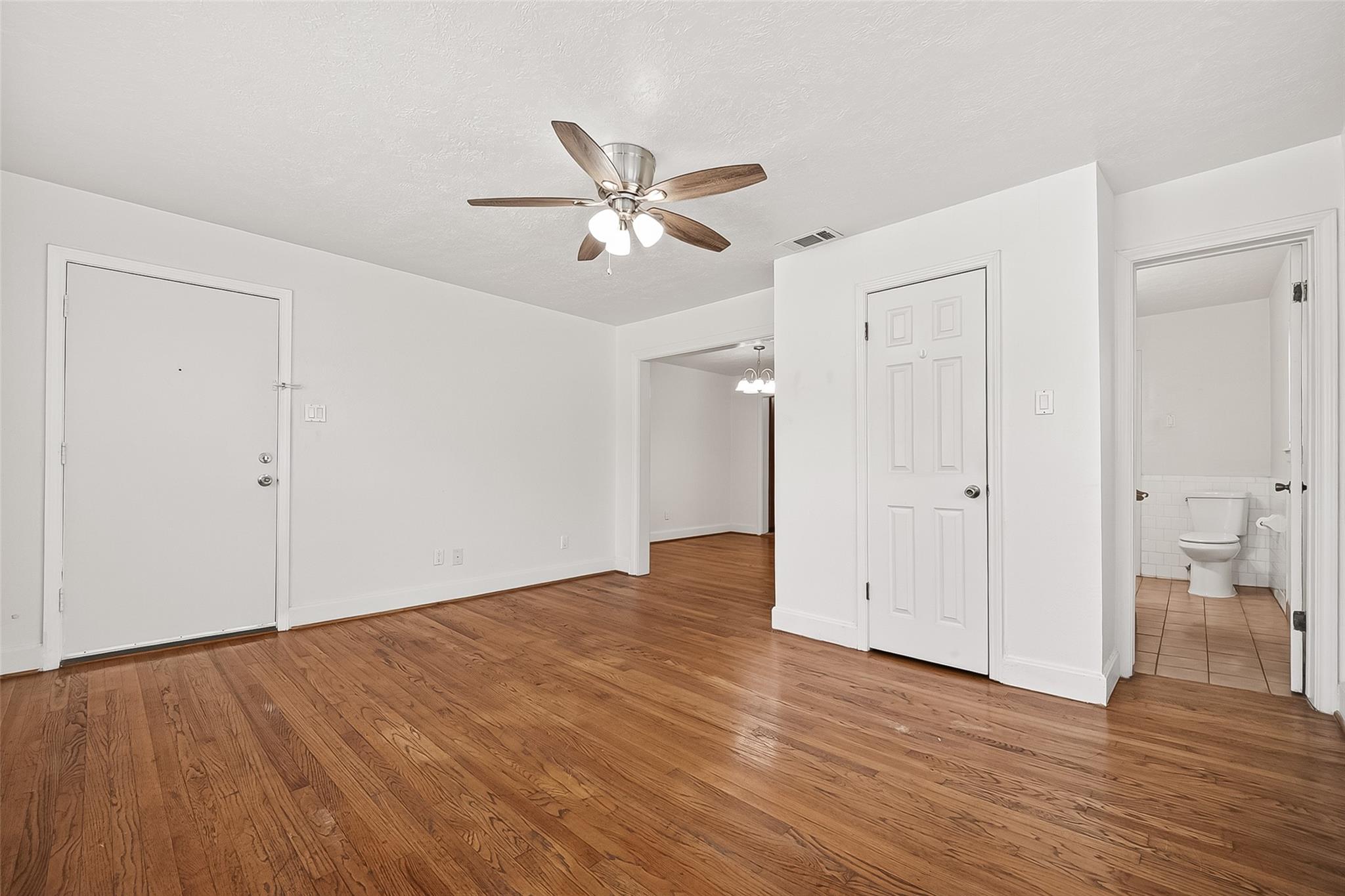 609 Cortlandt Street # 3