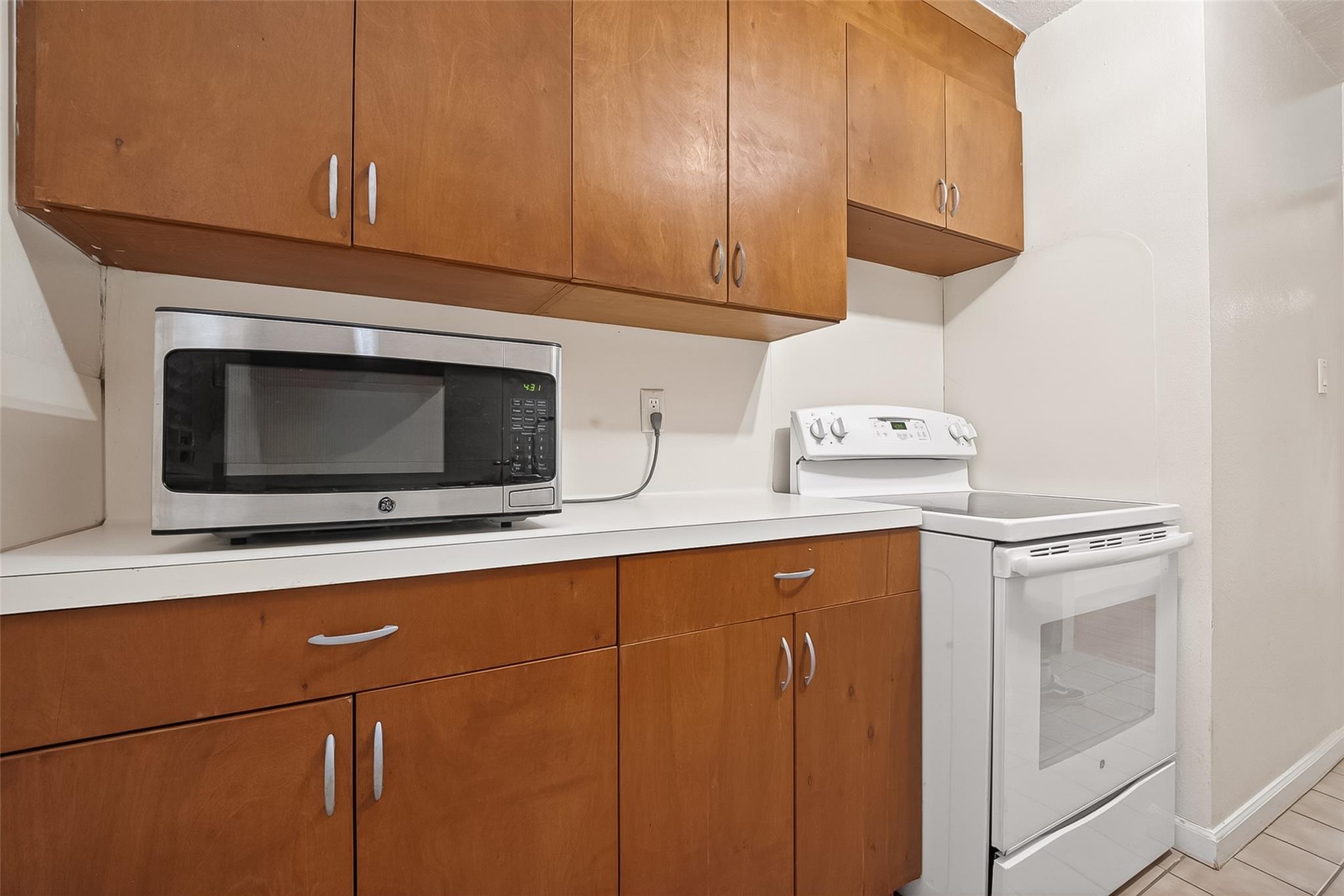 609 Cortlandt Street # 3