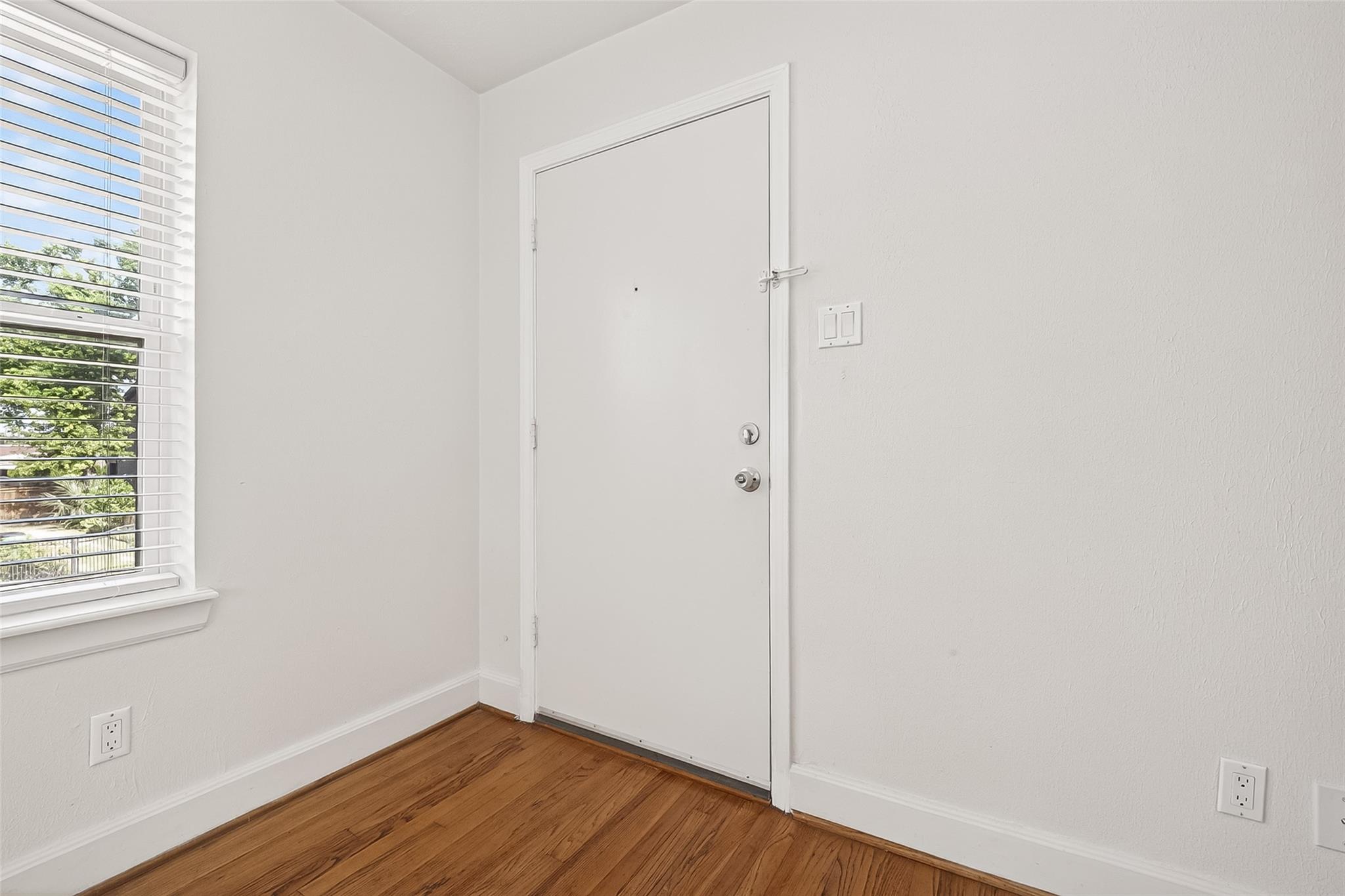609 Cortlandt Street # 3