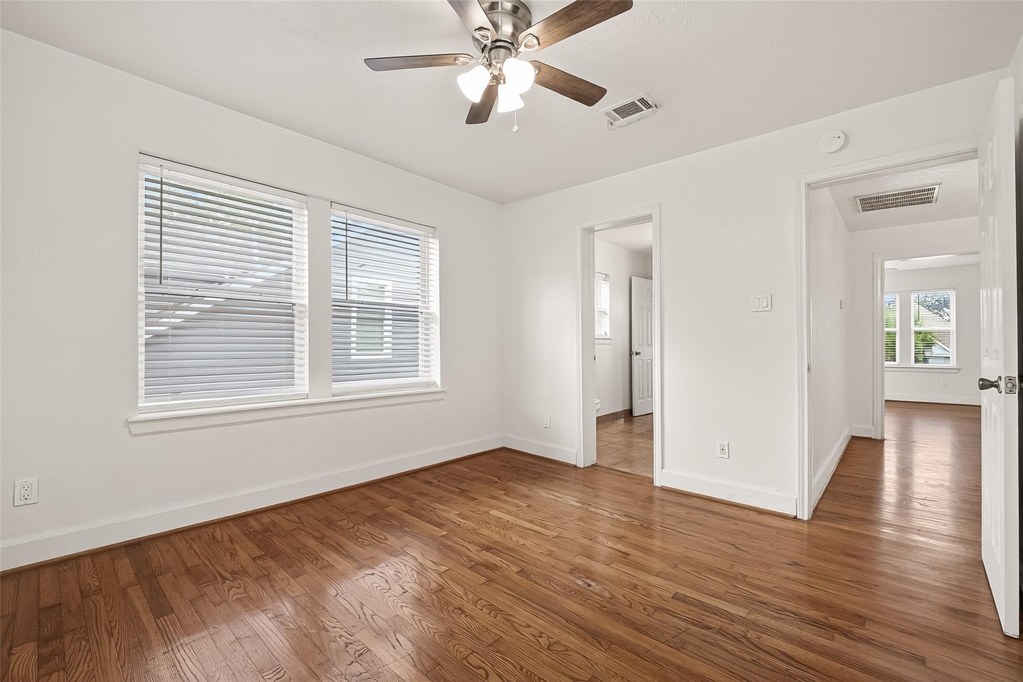 609 Cortlandt Street # 3