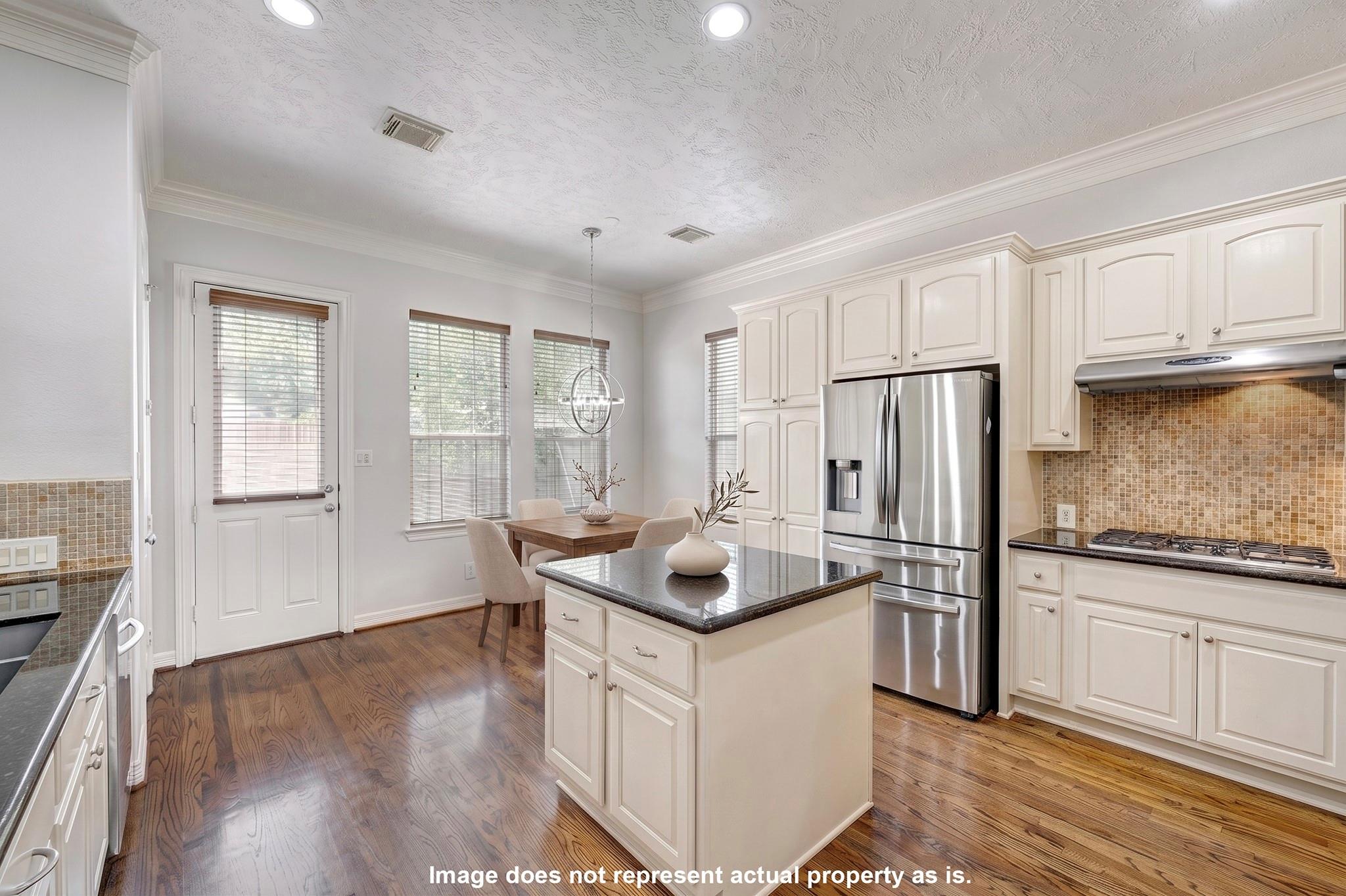 7827 Shady Villa Cove