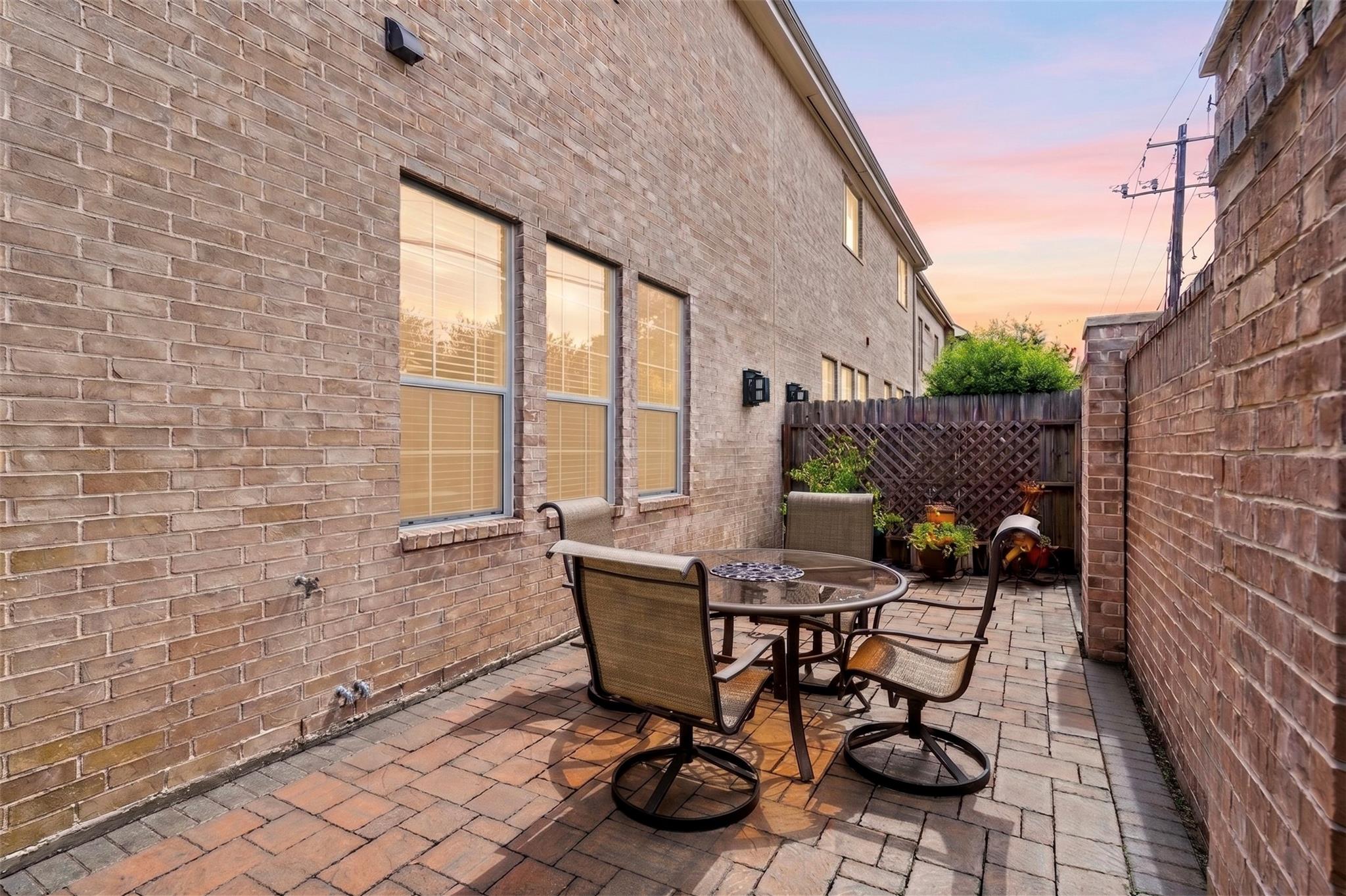 7827 Shady Villa Cove