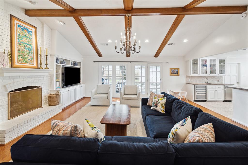 10207 Del Monte Drive