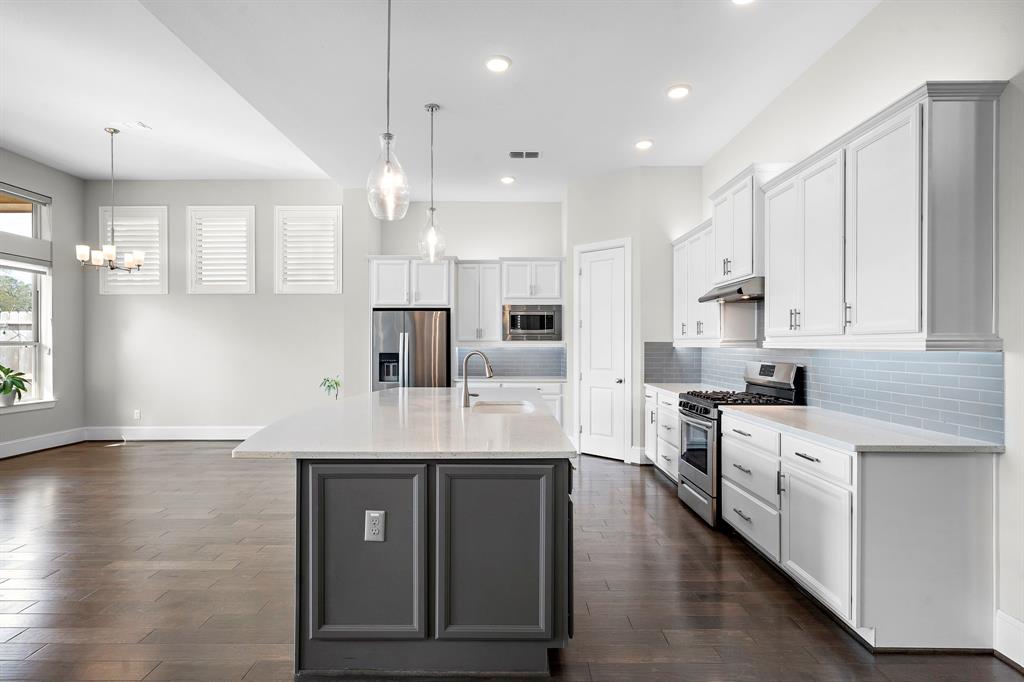 1405 Arkley Way