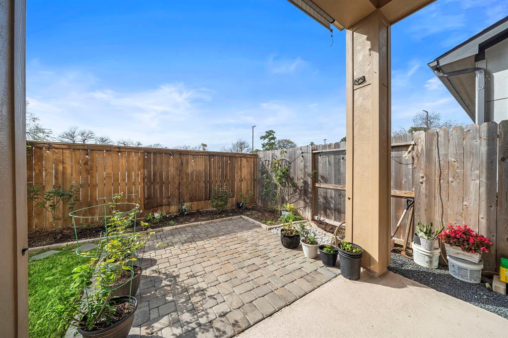1405 Arkley Way