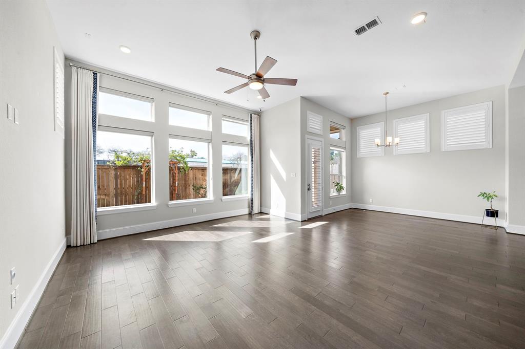 1405 Arkley Way